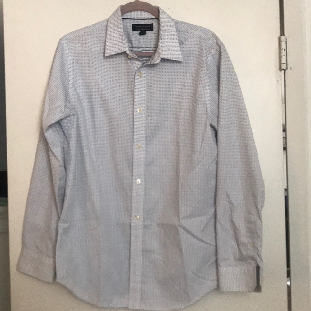 Men’s patterned dress shirt